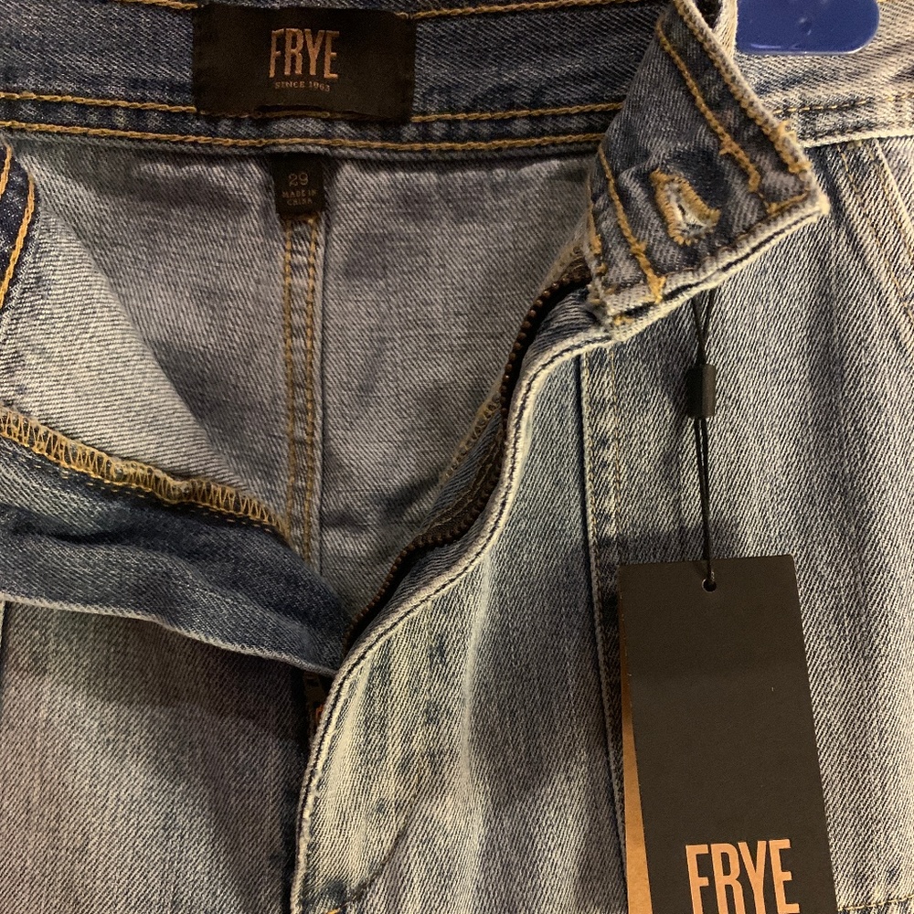 FRYE Wide Leg Size 29 Jeans